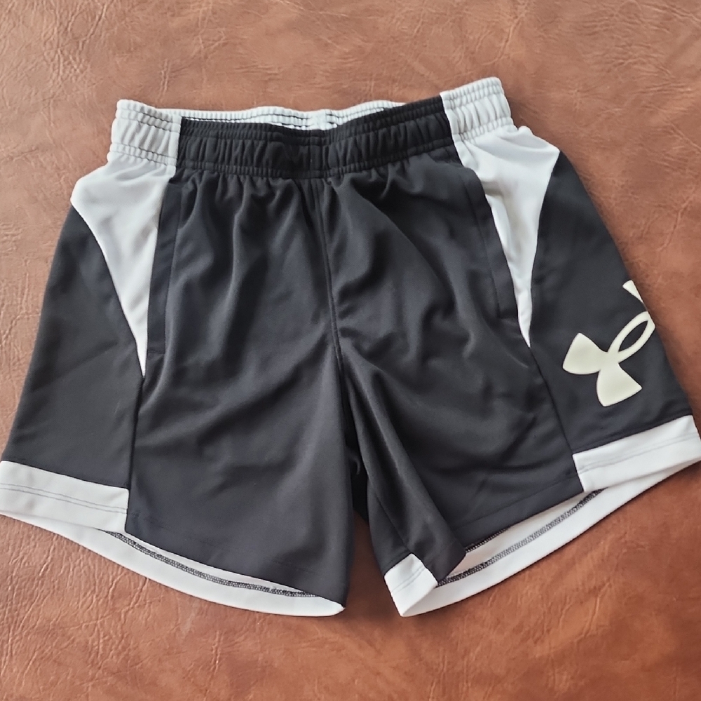 Under Armour Women's Black and Gray Athletic BASKETBALL Shorts